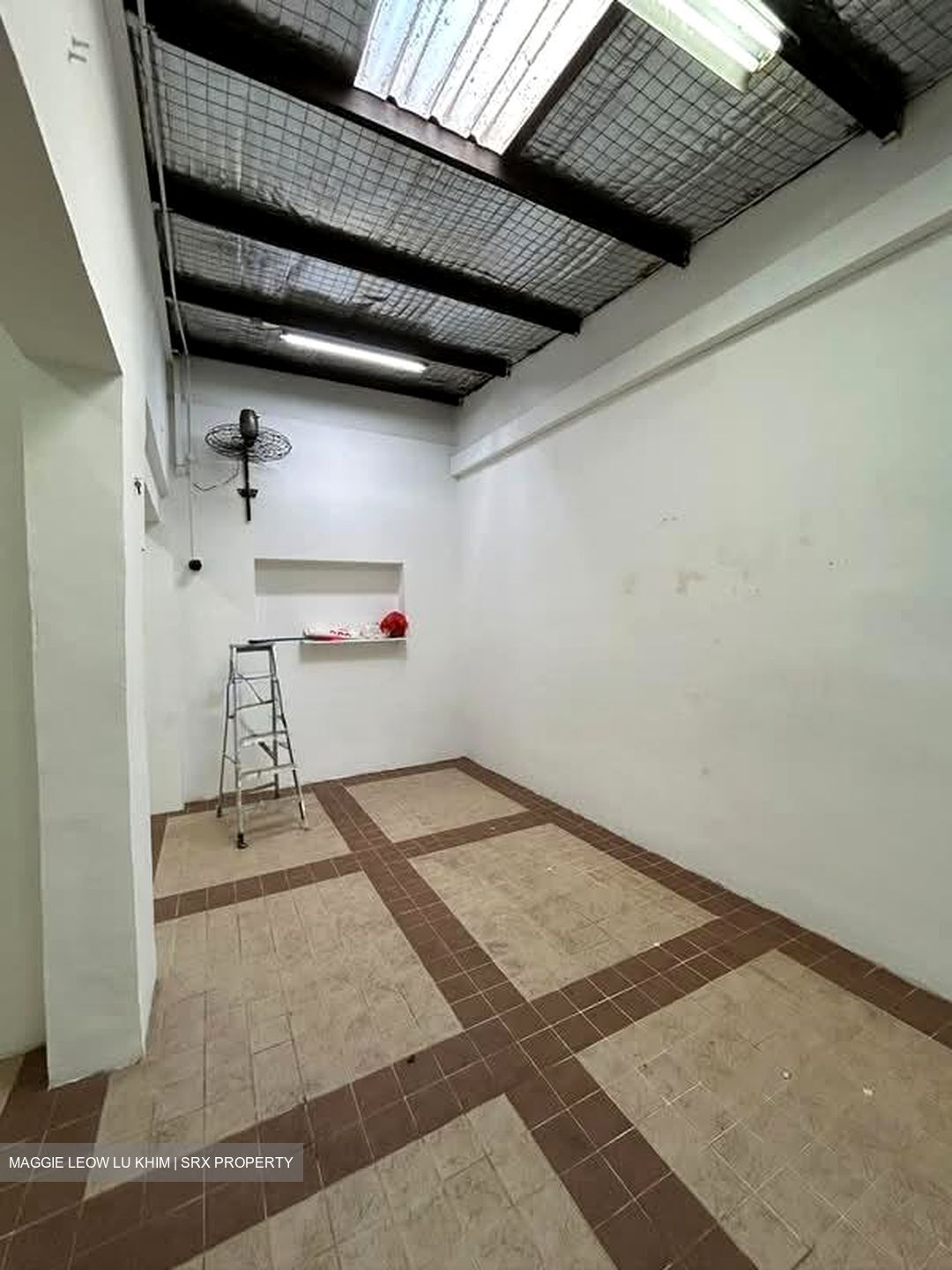 Desker Road (D8), Office #608352201
